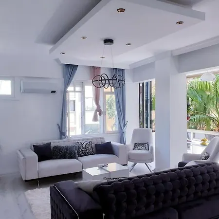 Cute 1 Bed Apartment, At The Heart Of Konyaalti Lägenhet Antalya