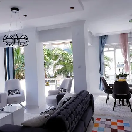 Cute 1 Bed Apartment, At The Heart Of Konyaalti Lägenhet *