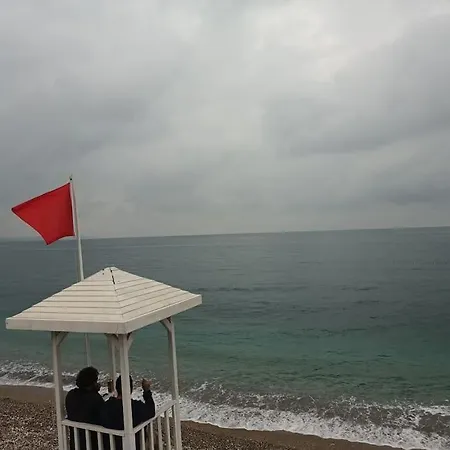 Cute 1 Bed Apartment, At The Heart Of Konyaalti * Antalya