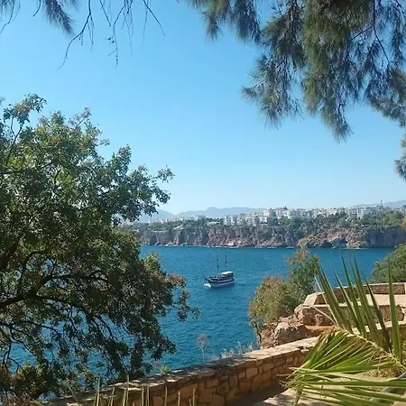 Cute 1 Bed Apartment, At The Heart Of Konyaalti * Antalya