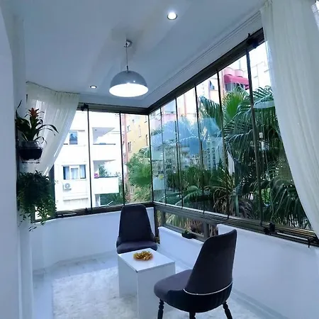 Cute 1 Bed Apartment, At The Heart Of Konyaalti * Antalya